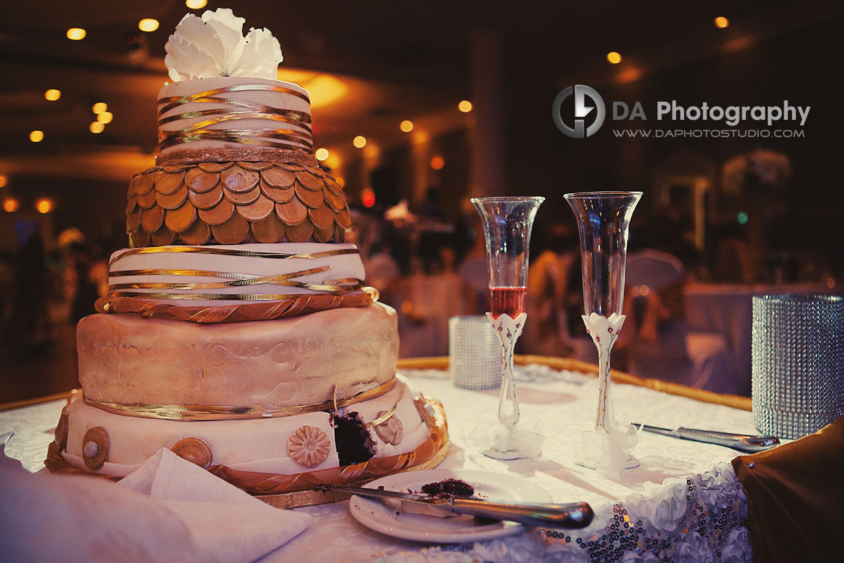 Gorgeous Cake - Yum! | Wedding Photography