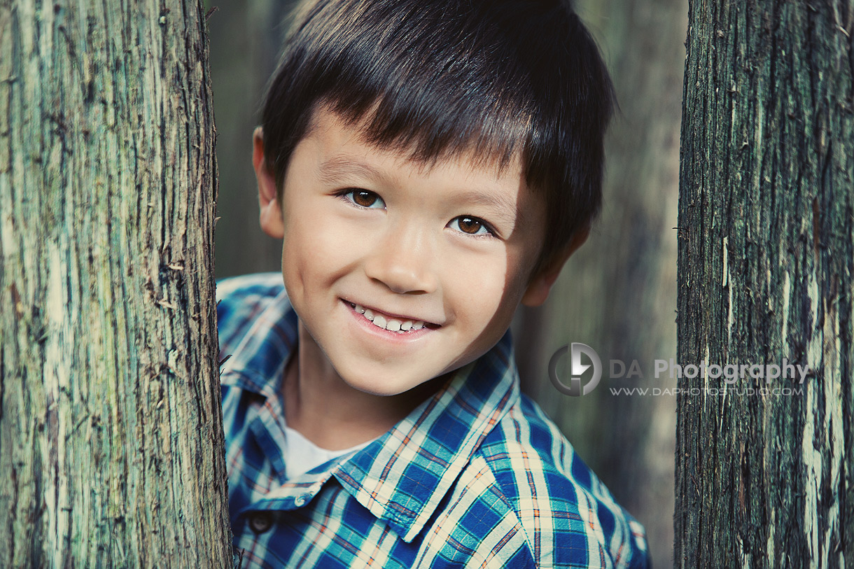 Natural Lighting & Playing in the Trees - Children Photography