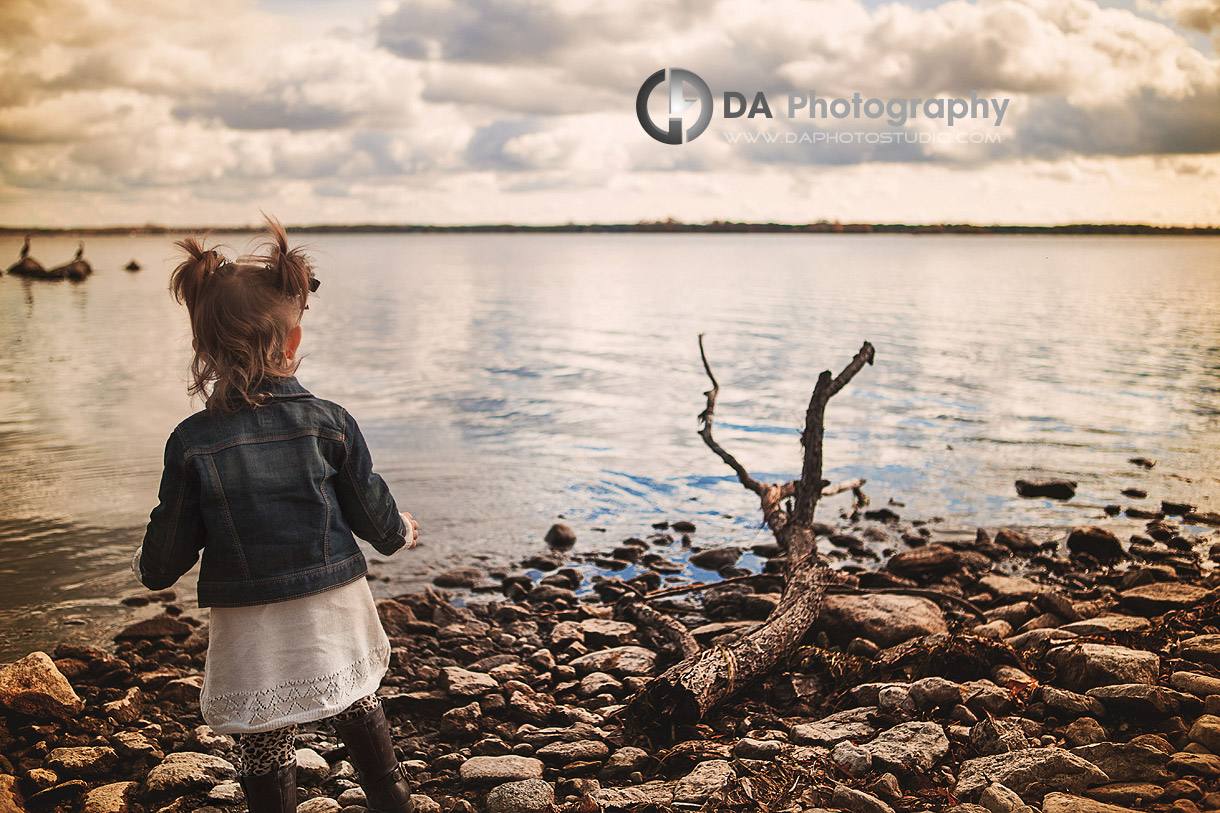 By the lake play - Children Photographer - Lifestyle