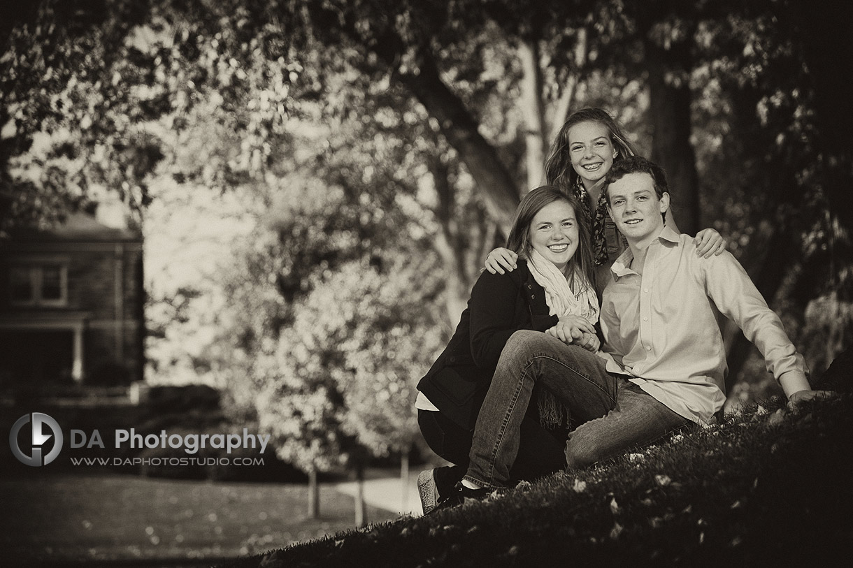 Siblings Portrait, under the tree - Family Photographer - DA Photography