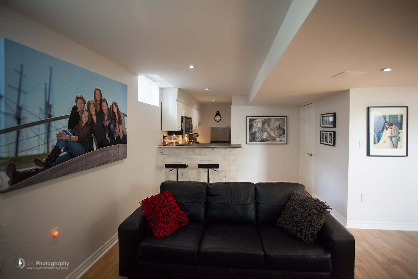 DA Photo Studio - Wall Canvas Display - Family Photography