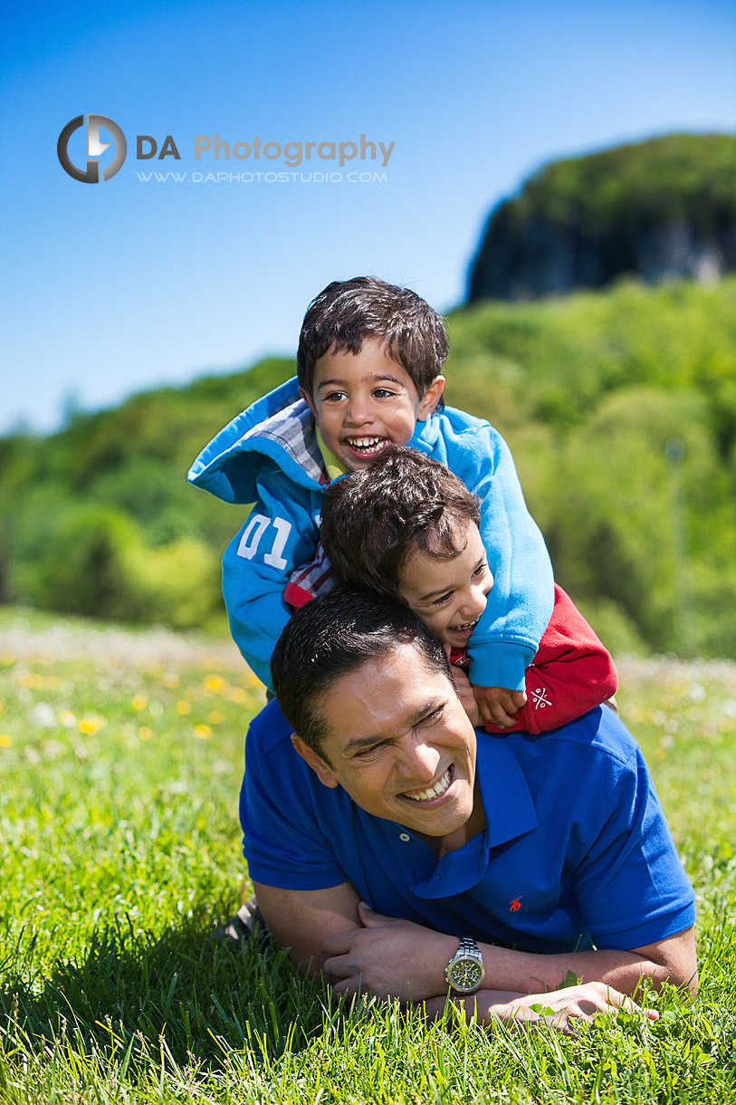 The boys and having fu, father with his twin boys - Family Photographer