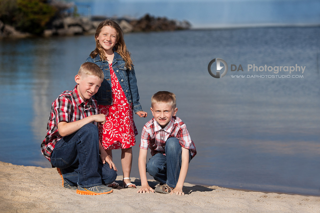 Happy Siblings During Blended Family Photo Shoot - Family Photography by Dragi Andovski - Barrie, ON