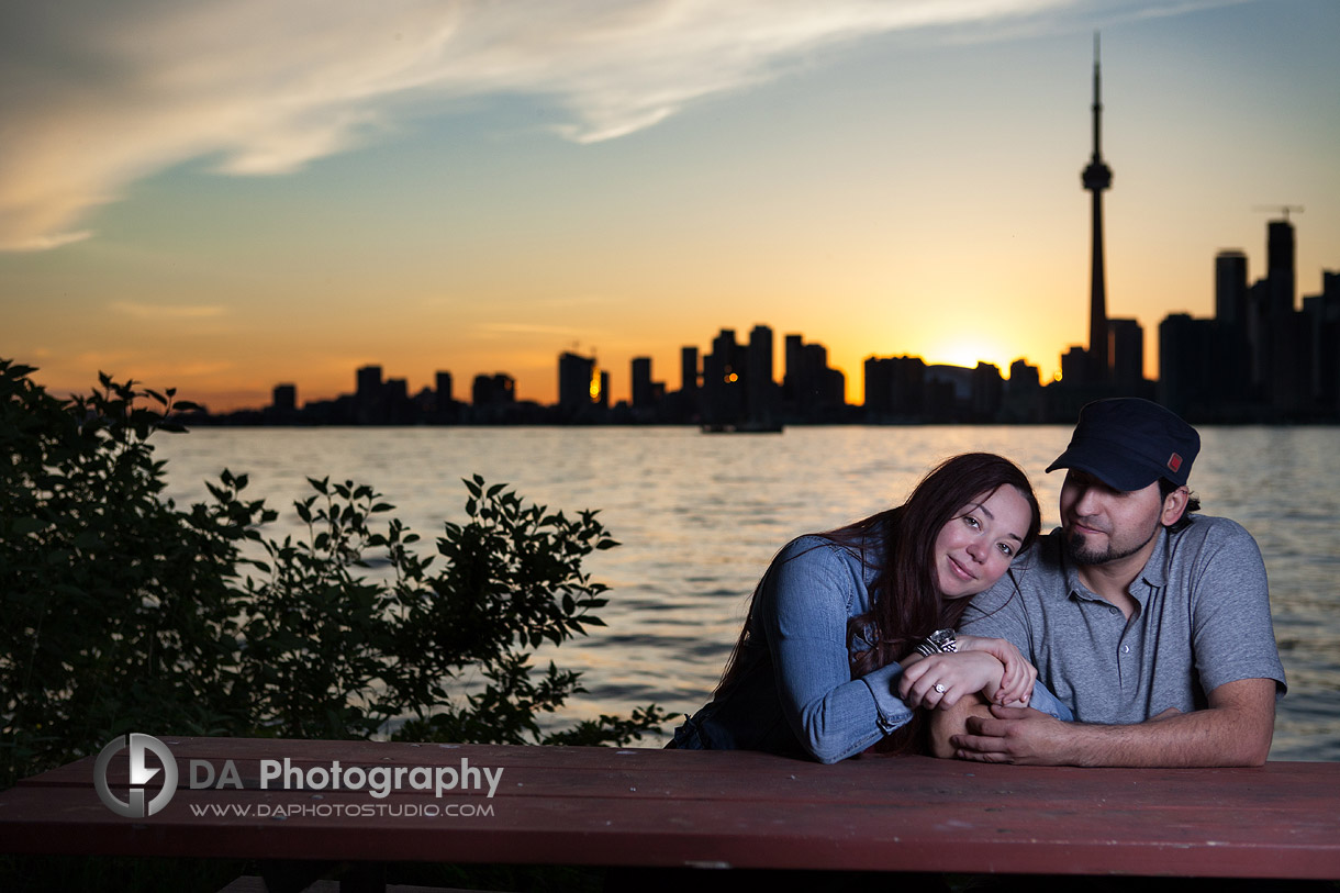 Engagement Sunset Photo Session - Toronto Island - www.daphotostudio.com
