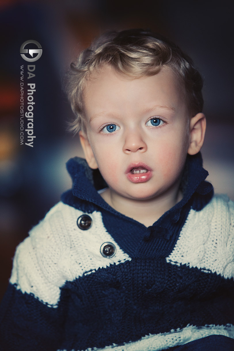 The blue eyes - Children photography by DA Photography - www.daphotostudio.com