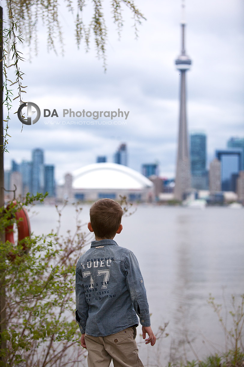 Aussie boy and his  portrait at Toronto Island with CN tower at the background - DA Photography at Toronto Islands, www.daphotostudio.com