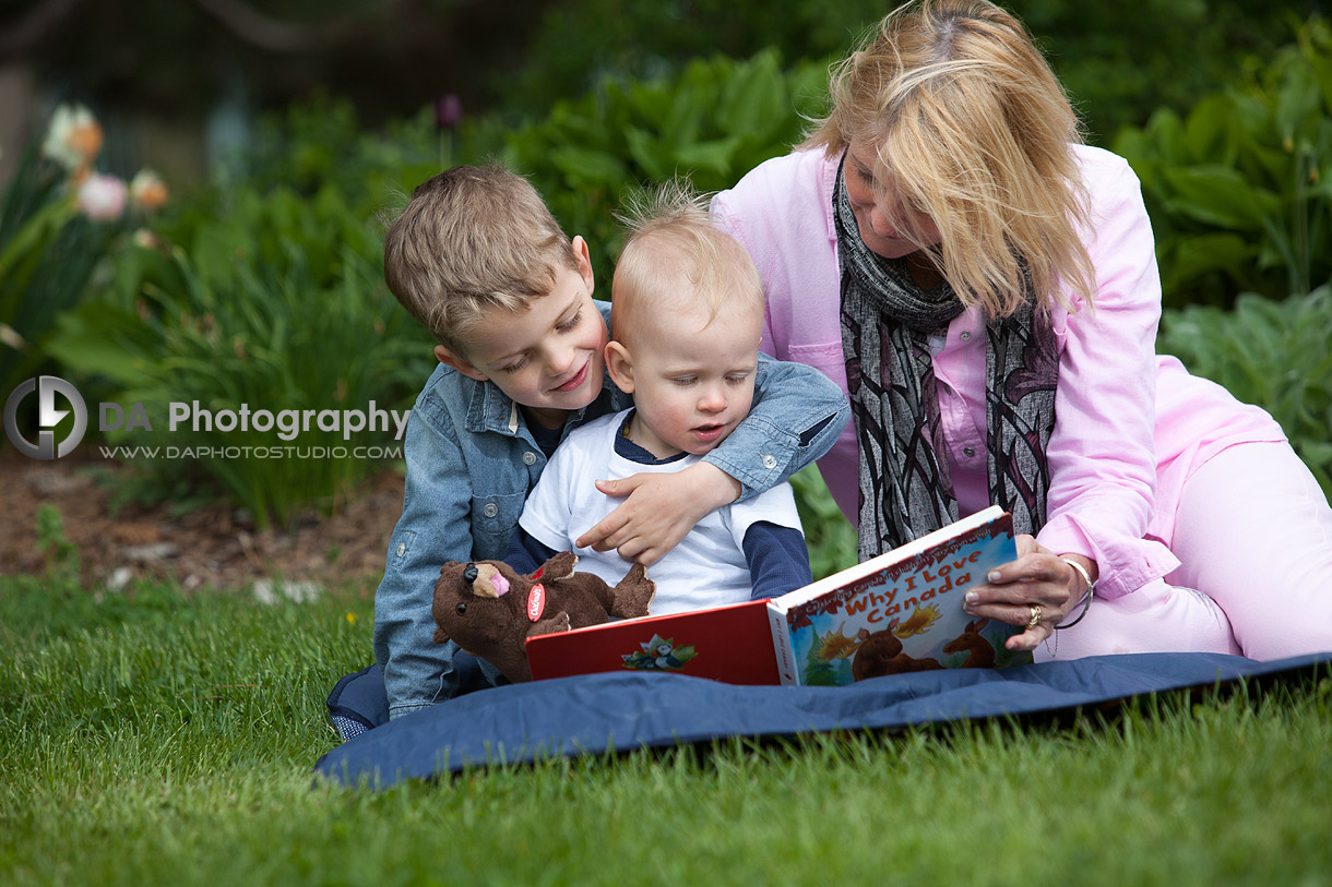 Grammy reads book, Why I love Canada - DA Photography at Toronto Islands, www.daphotostudio.com