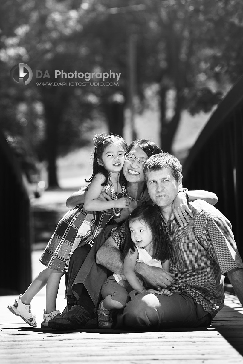 Contemporary photojournalistic family portrait  - DA Photography at Ball's Falls, www.daphotostudio.com