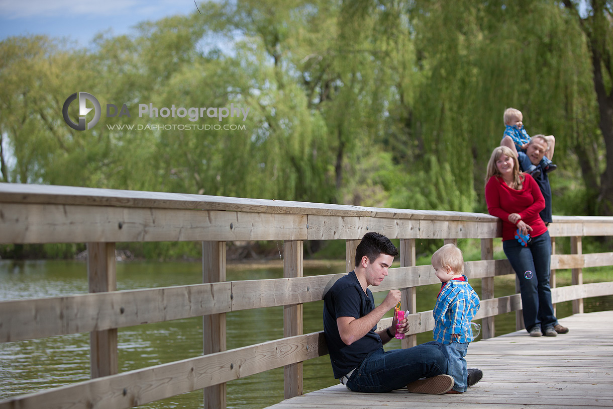 Behind the scene on family photo session - Family Photography by DA Photography at Kelso, ON