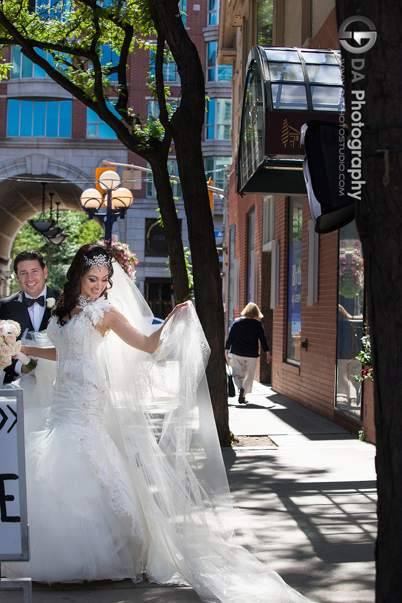 Bride in downtown Toronto - by DA Photography at West River, www.daphotostudio.com