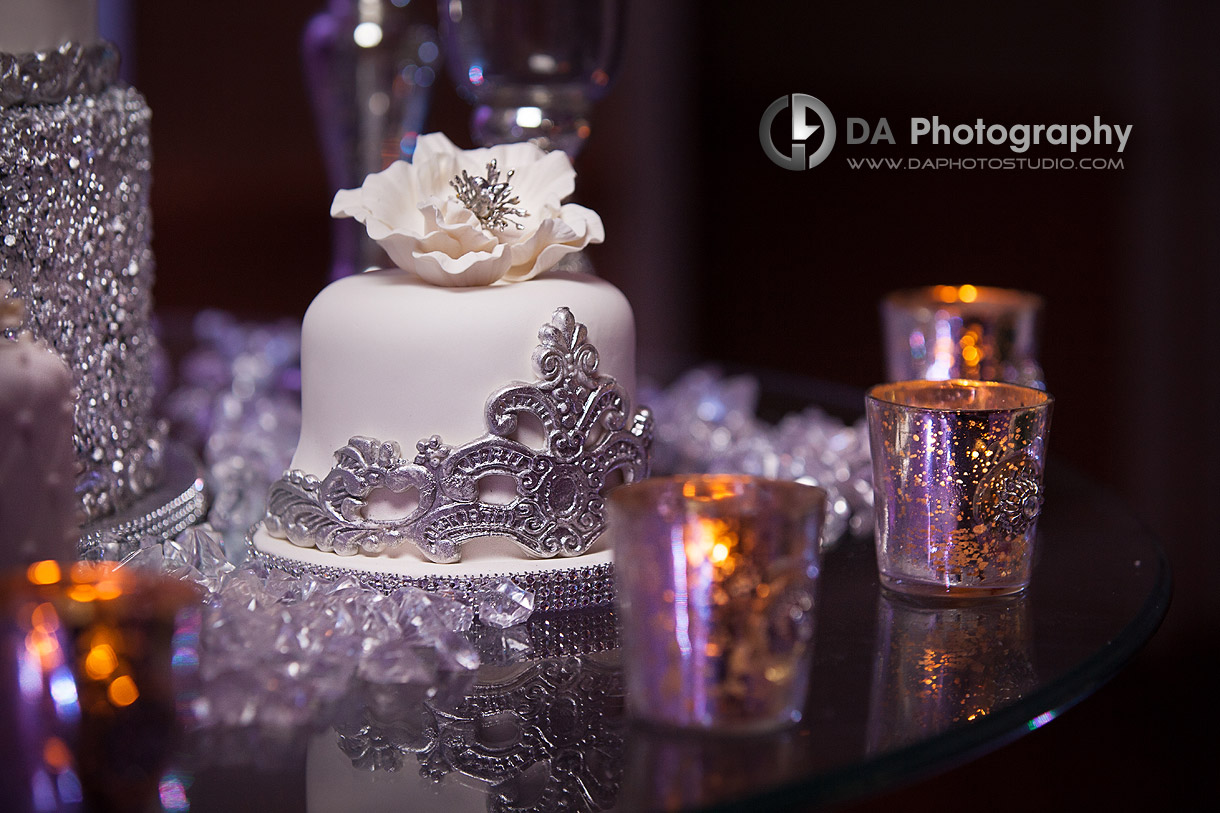 Wedding Cake decoration and table set up - by DA Photography at West River, www.daphotostudio.com