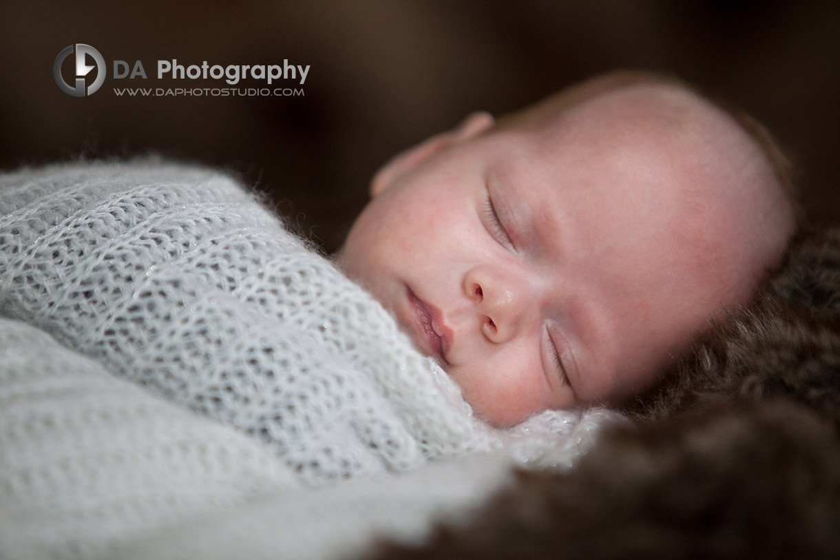 The sweetness - Twin Newborn babies by DA Photography - www.daphotostudio.com