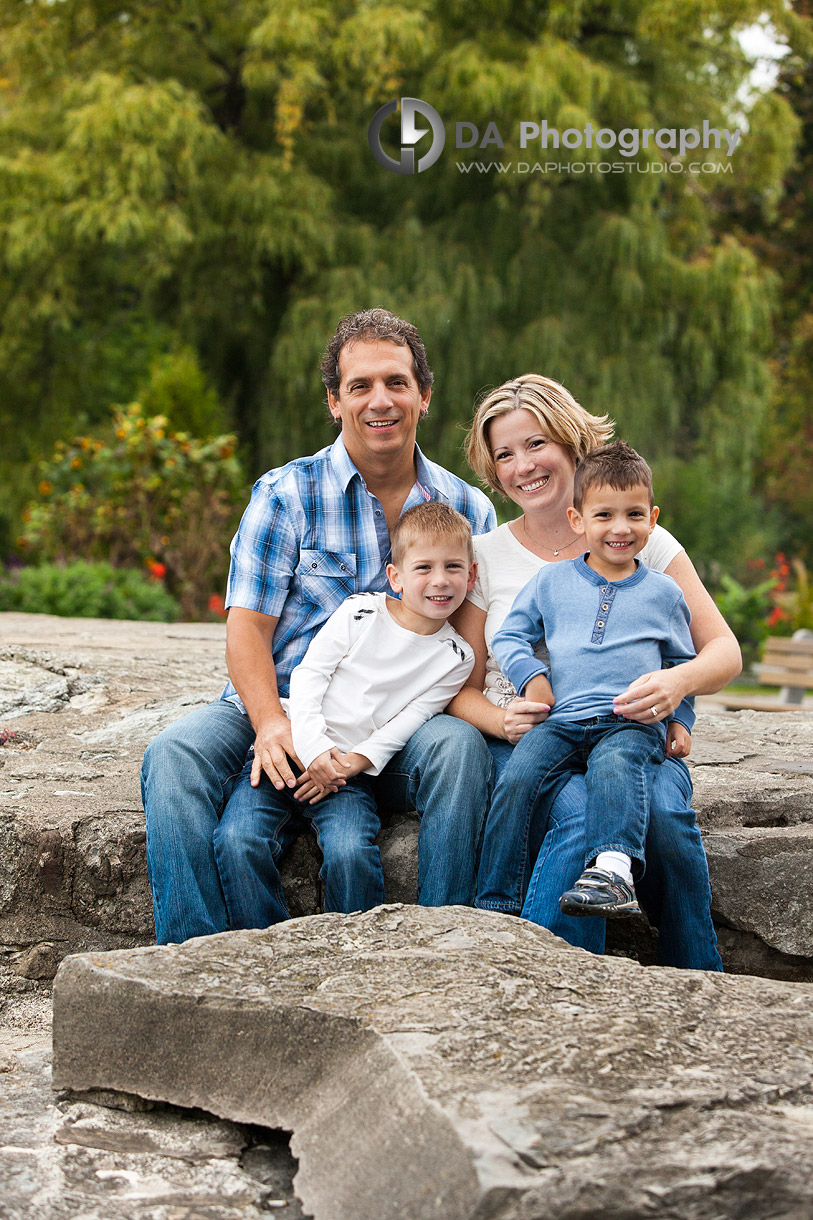 Family Portrait on the waterfront - Fall Family Photos by DA Photography - Gairloch Gardens, Oakville - www.daphotostudio.com