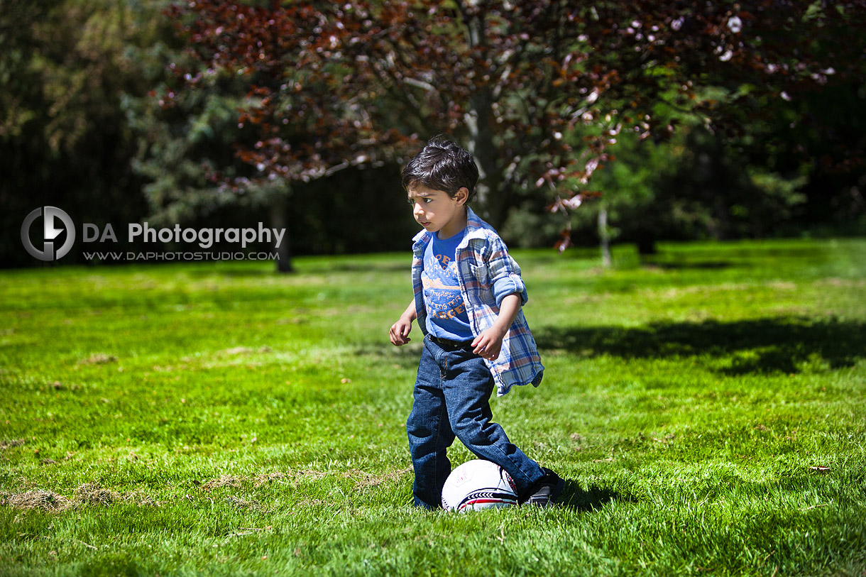 Soccer time and well focus child - by DA Photography - Gairloch Gardens, ON - www.daphotostudio.com