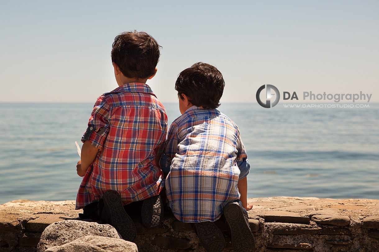 Siblings by the lake - by DA Photography - Gairloch Gardens, ON - www.daphotostudio.com