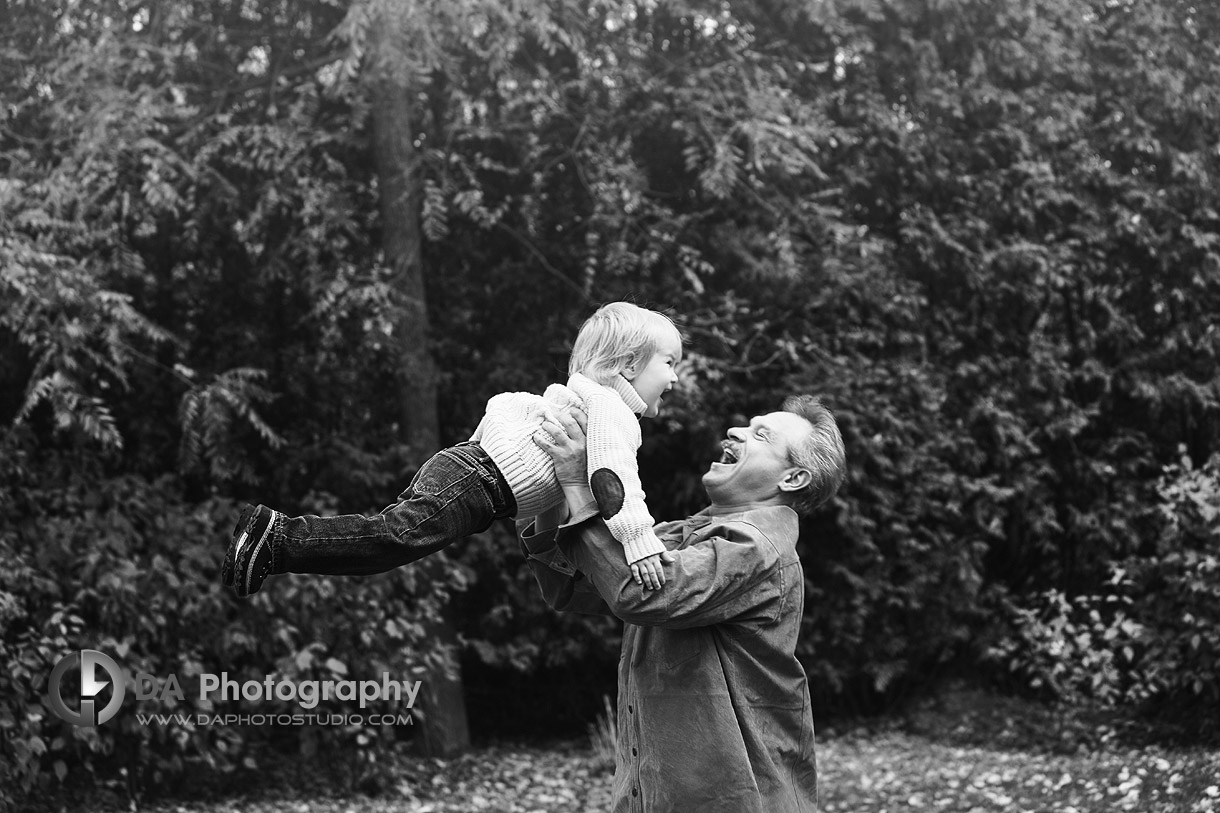 Daddy catch me! - Professional photos by DA Photography at Paletta Mansion, Burlington - www.daphotostudio.com