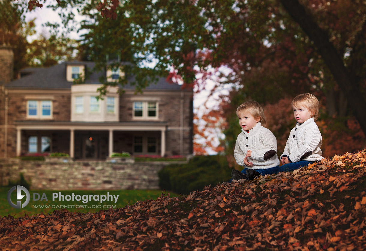 Under there tree - Professional photos by DA Photography at Paletta Mansion, Burlington - www.daphotostudio.com