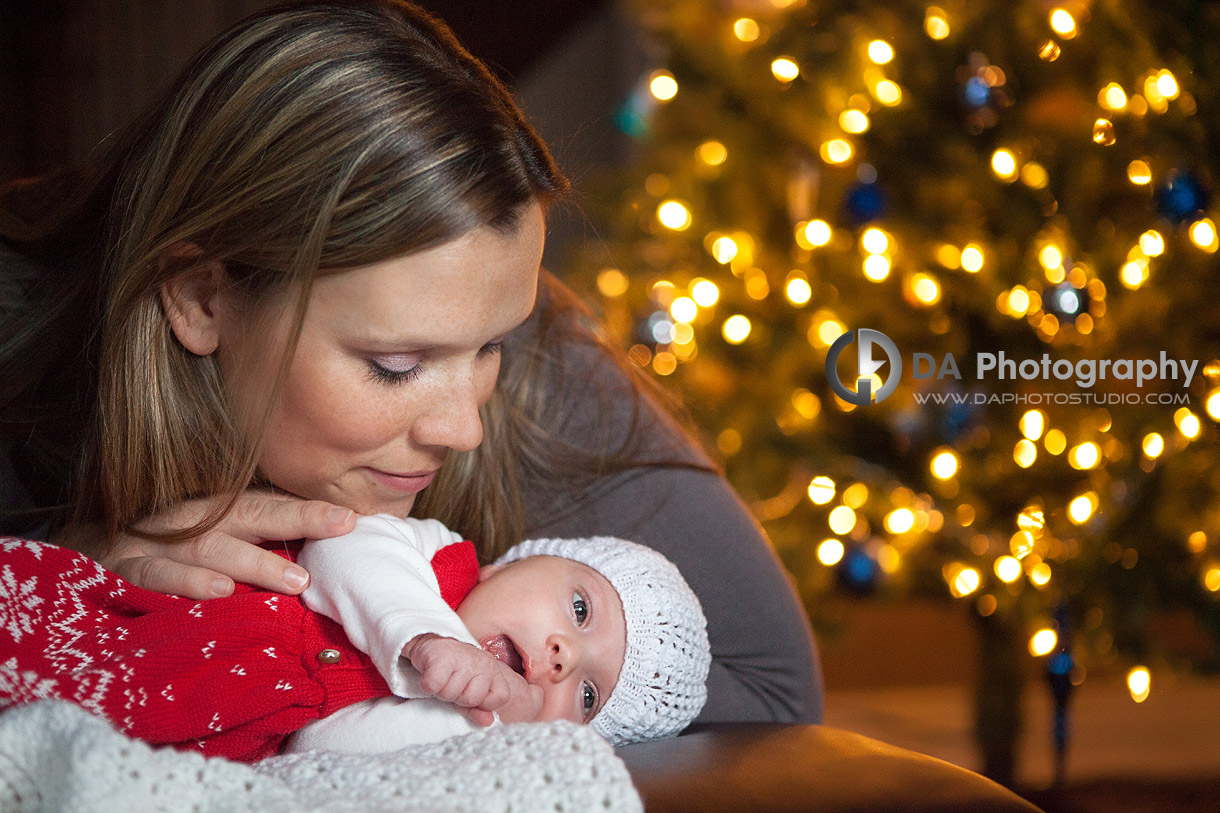 Mommy with her new born baby - Christmas and Holiday card photos by DA Photography - www.daphotostudio.com 