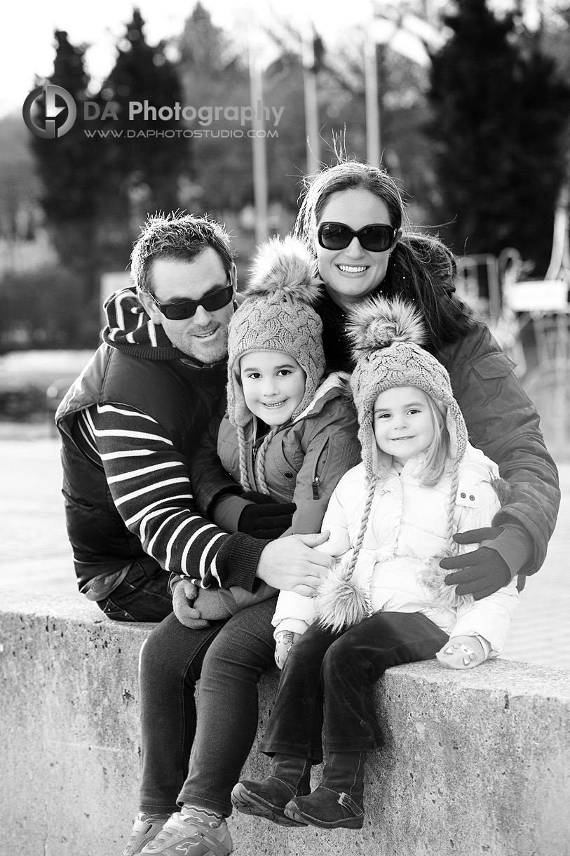 Family in Winter by the pier- Family Photography by Dragi Andovski at Burlington Waterfront, www.daphotostudio.com