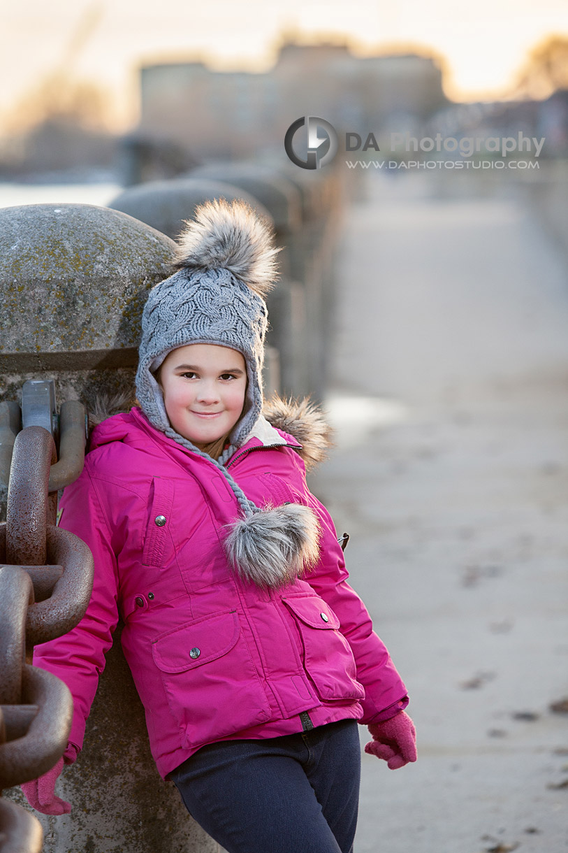 Winter Child Portrait - Family Photography by Dragi Andovski at Burlington Waterfront, www.daphotostudio.com
