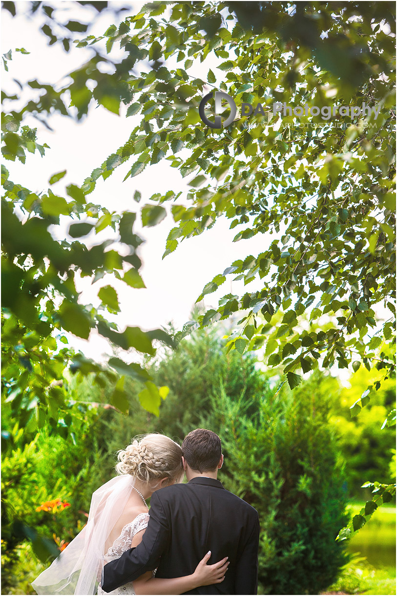 Bride & Groom at Whistling Gardens, Wilsonville