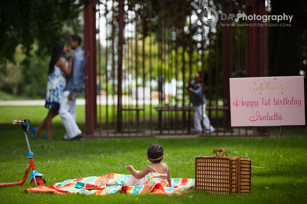 Best Locations in Oakville for Outdoor Family Pictures
