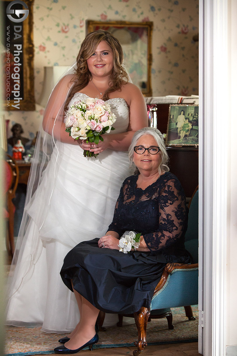 Bride and her mom on a wedding day