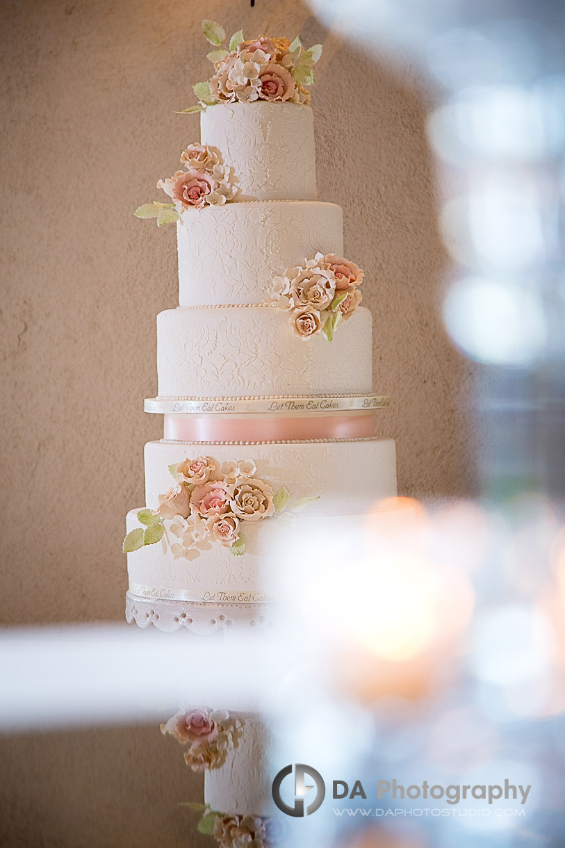 Wedding Cake and receptions at Hamilton Golf and Country Club in Ancaster