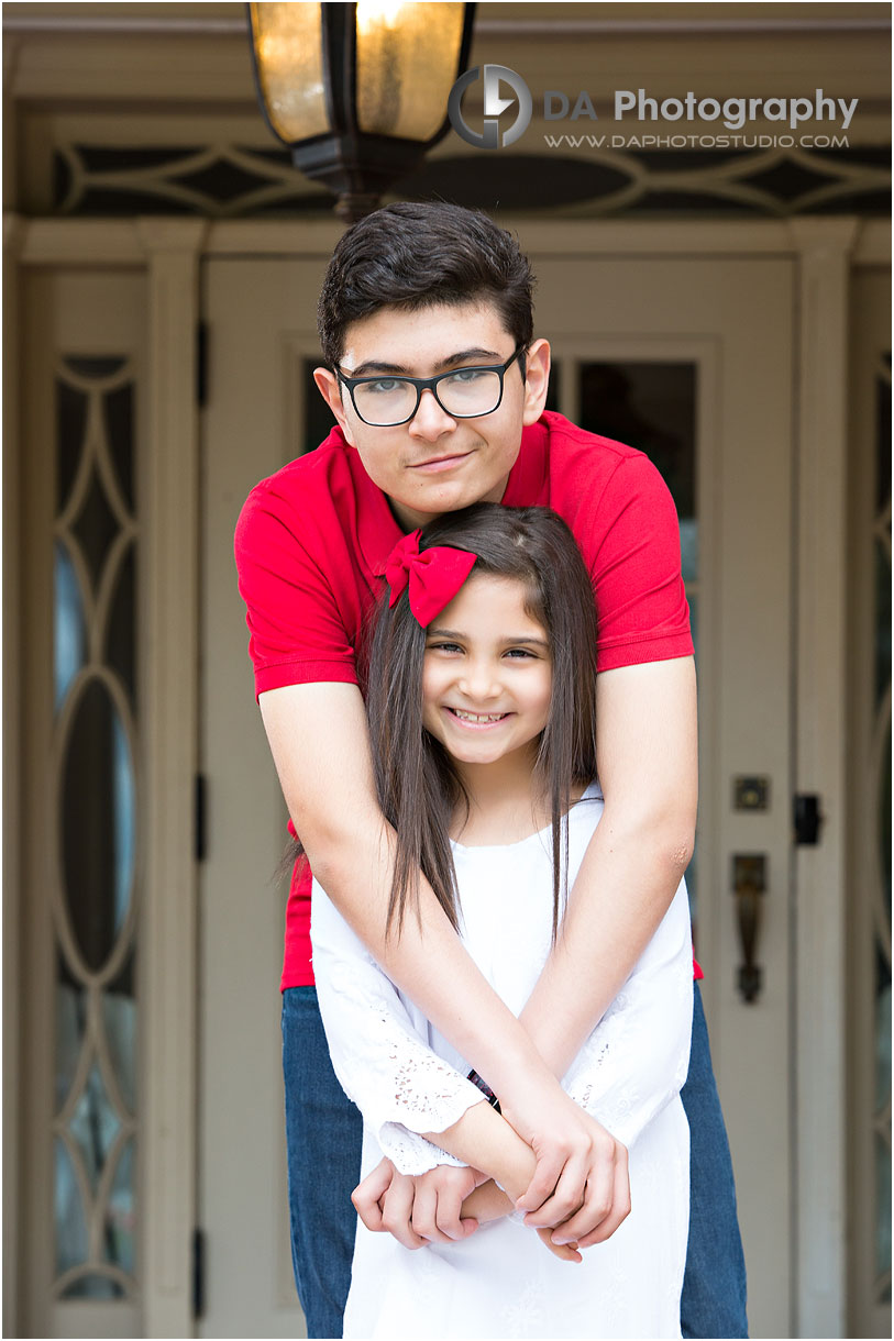 Outdoor Siblings Portraits at Paletta Mansion