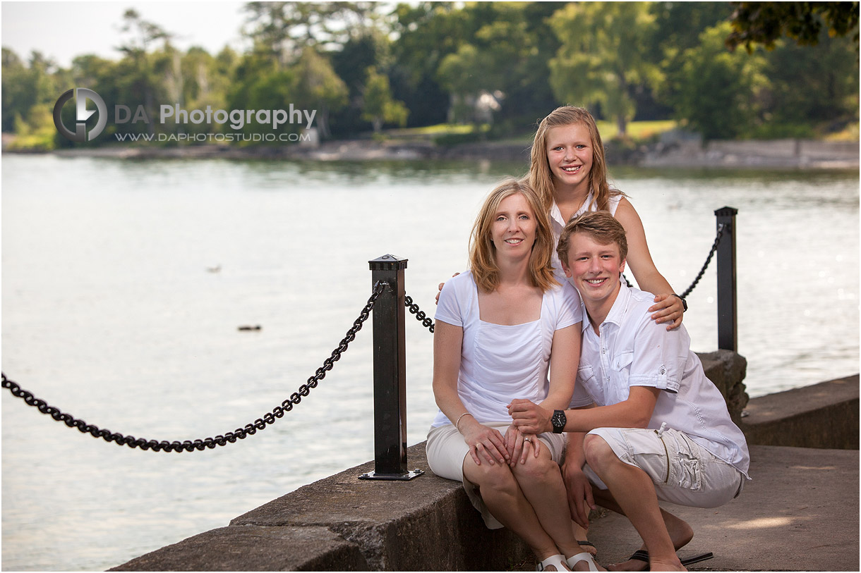 Family Photos at Gairloch Gardens in Oakville