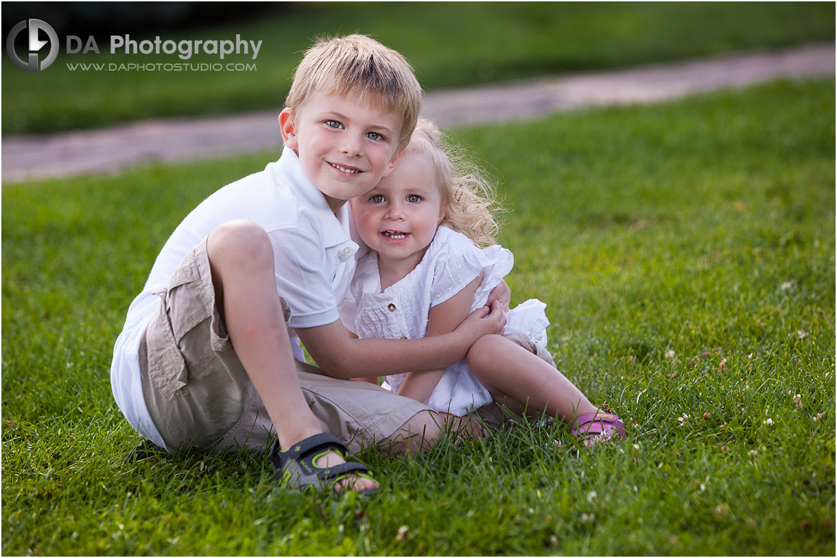 Best Siblings Photographer for Gairloch Gardens