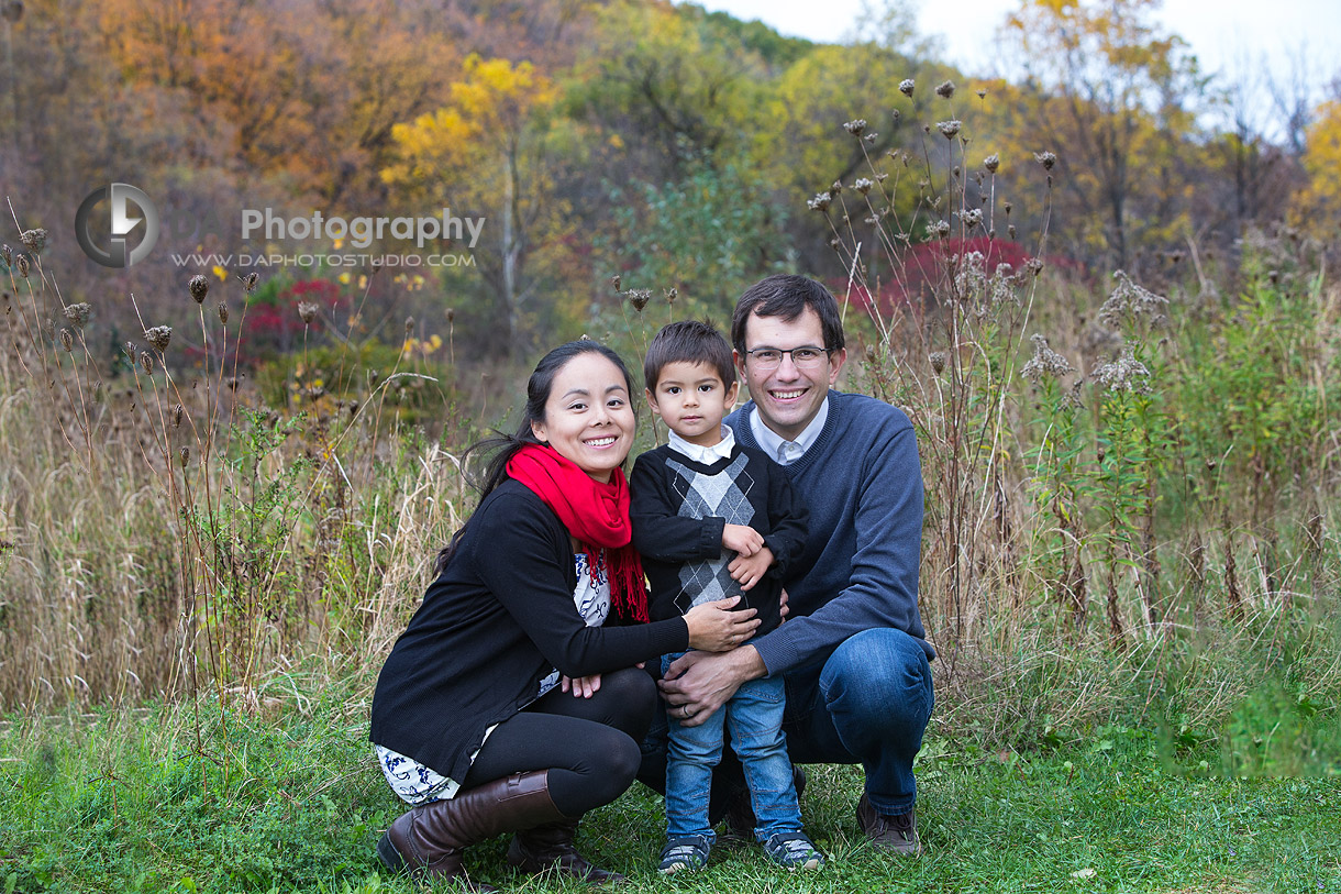 Family Fall Photos at Lion's Valley Park in Oakville