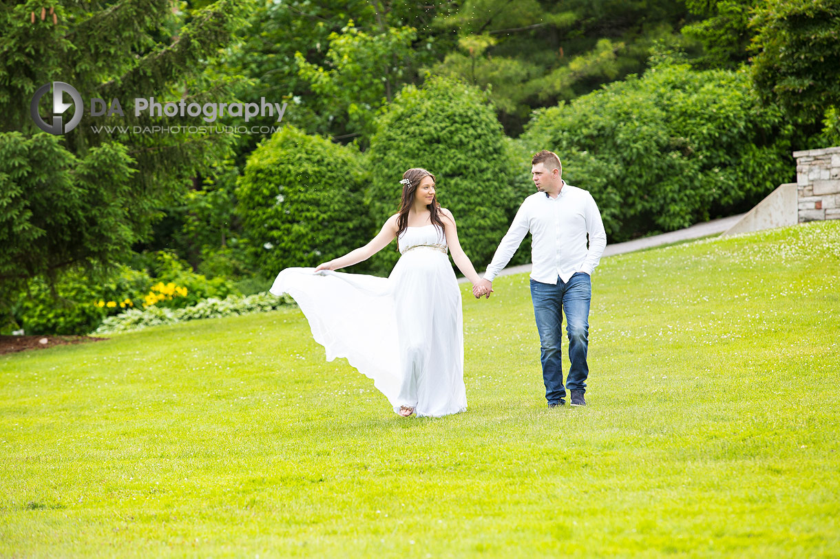 Summer maternity photos at Paletta Mansion in Burlington