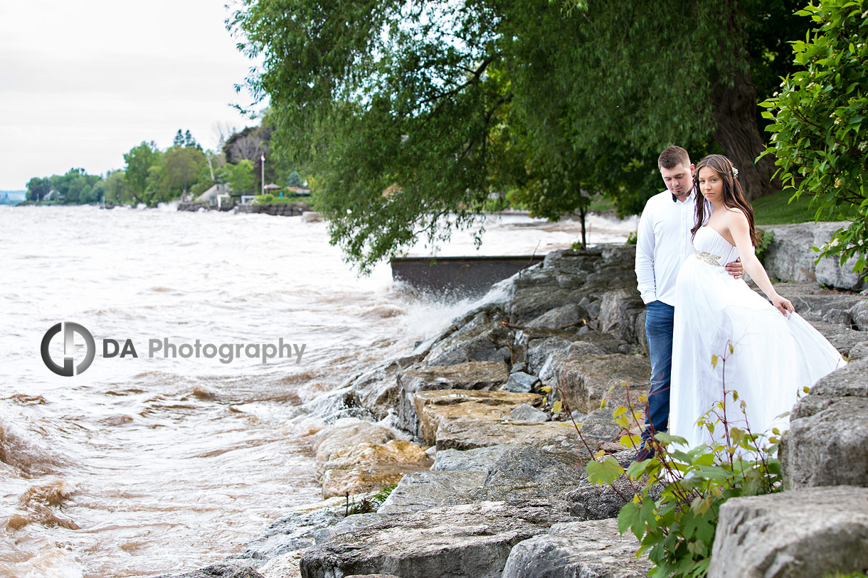 Maternity photography by Lake Ontario