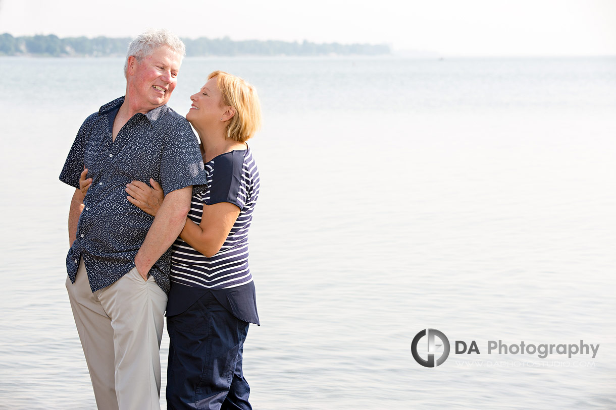 Couples photos at the beach in Burlington