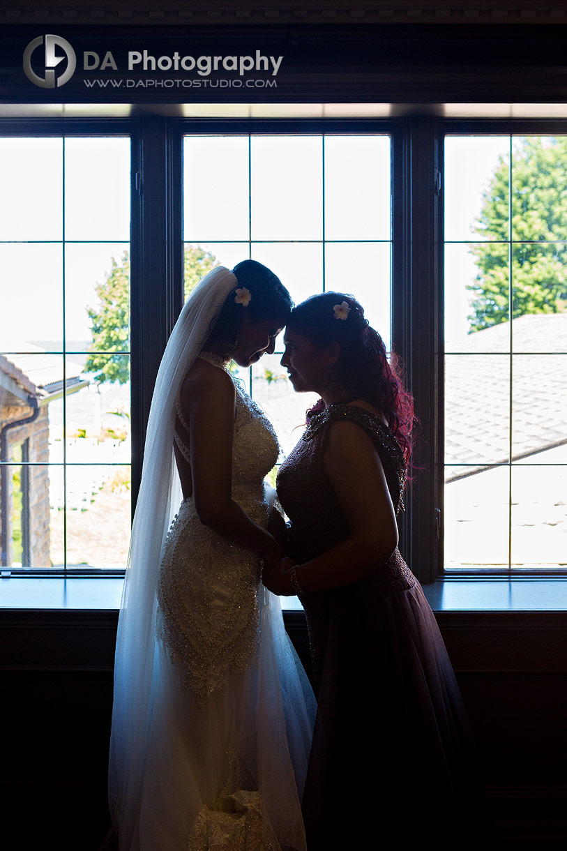 Bride with her mom at Edgewater Manor