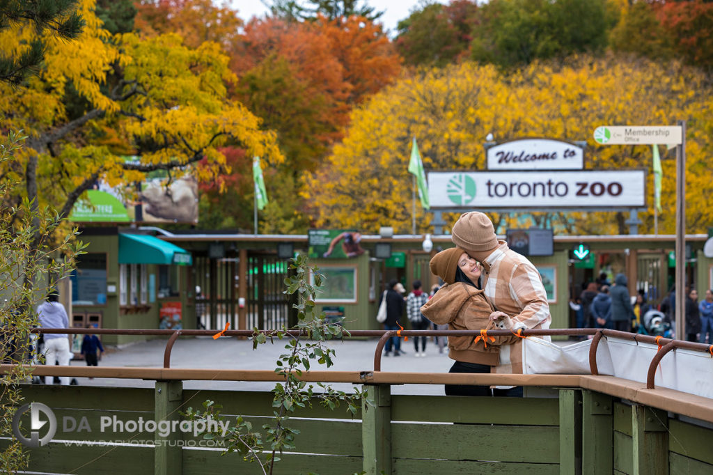 Toronto Zoo Engagement Photos