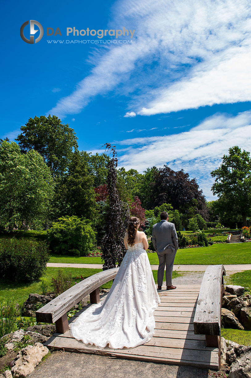 Gairloch Gardens Wedding Photos in Oakville