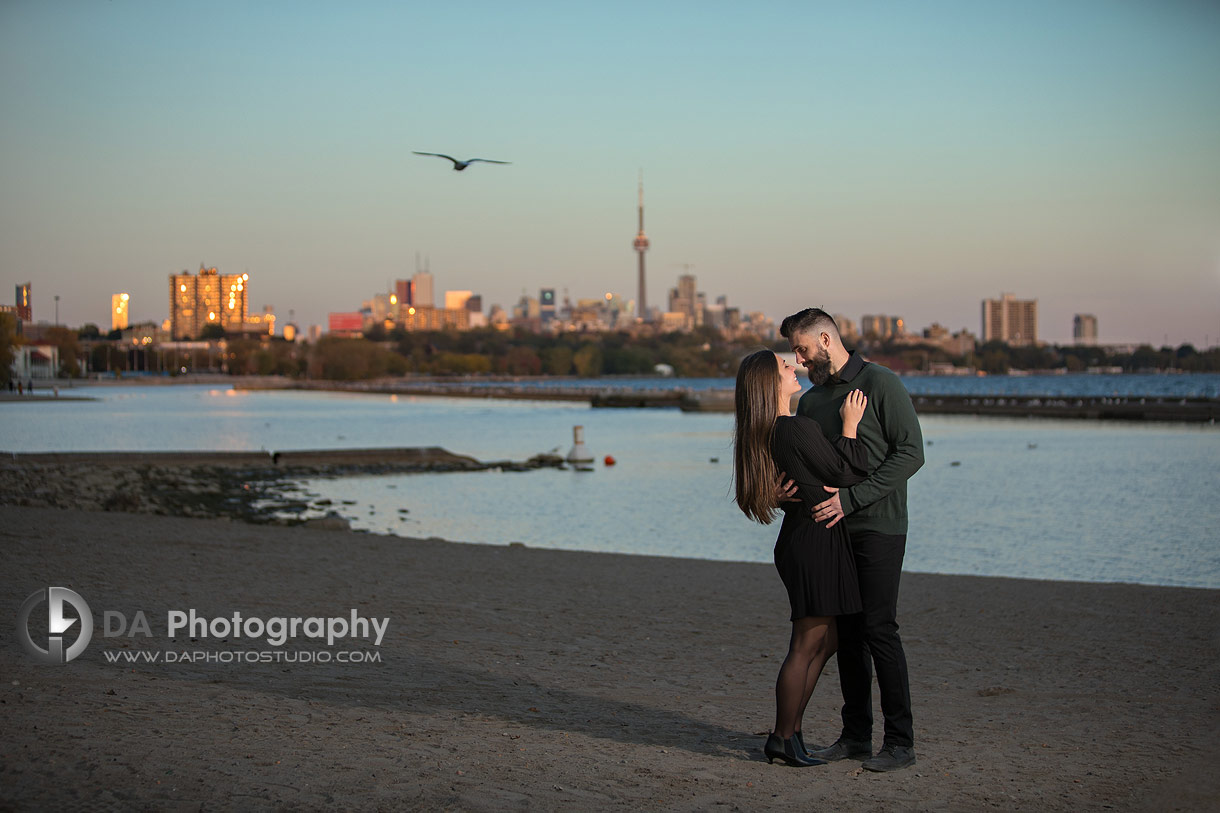 Sunset engagement photos in Toronto