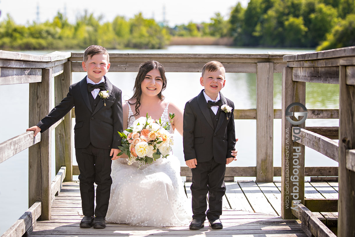 Bride with her ring bearers in Niagara